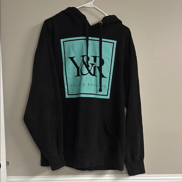 Young & Reckless Black Sweater with Teal Graphic - Picture 1 of 3